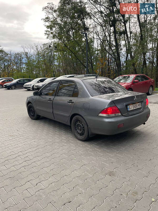 Седан Mitsubishi Lancer 2004 в Обухове фото 5 Седан Mitsubishi Lancer 2004 в Обухове