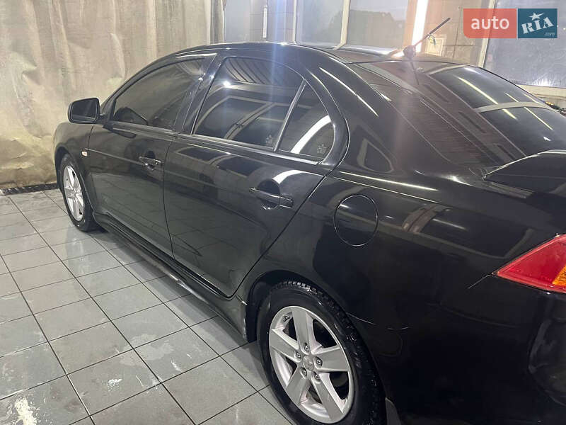 Седан Mitsubishi Lancer 2008 в Днепре