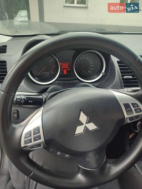 Хетчбек Mitsubishi Lancer 2011 в Старокостянтинові фото 4 Хетчбек Mitsubishi Lancer 2011 в Старокостянтинові