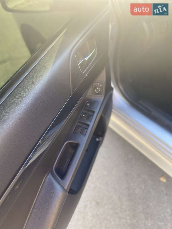 Седан Mitsubishi Lancer 2012 в Дніпрі