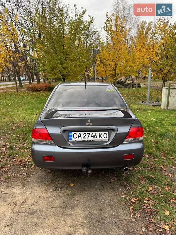 Седан Mitsubishi Lancer 2004 в Черкассах