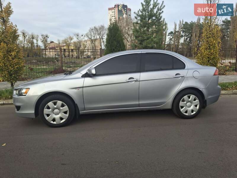 Седан Mitsubishi Lancer 2008 в Києві