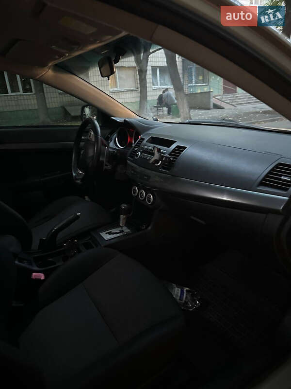 Седан Mitsubishi Lancer 2007 в Киеве