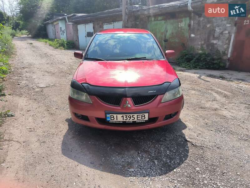 Седан Mitsubishi Lancer 2004 в Каменском фото 4 Седан Mitsubishi Lancer 2004 в Каменском
