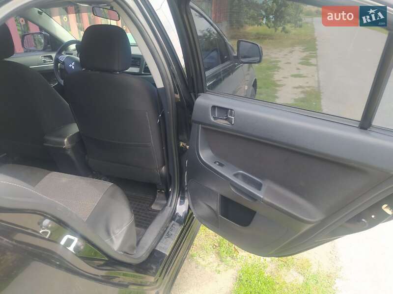 Седан Mitsubishi Lancer 2008 в Ужгороде