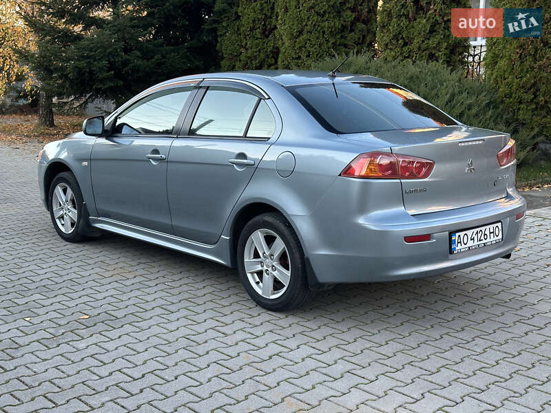 Седан Mitsubishi Lancer 2009 в Ужгороді фото 4 Седан Mitsubishi Lancer 2009 в Ужгороді