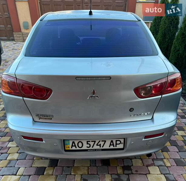 Седан Mitsubishi Lancer 2008 в Ужгороде