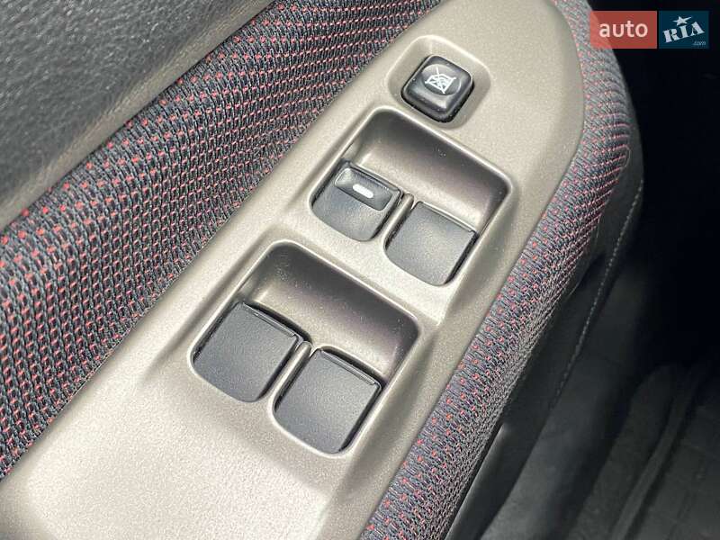 Седан Mitsubishi Lancer 2006 в Киеве фото 24 Седан Mitsubishi Lancer 2006 в Киеве