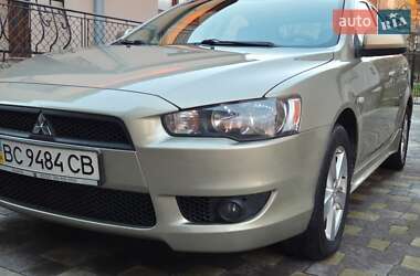 Хэтчбек Mitsubishi Lancer 2009 в Городке