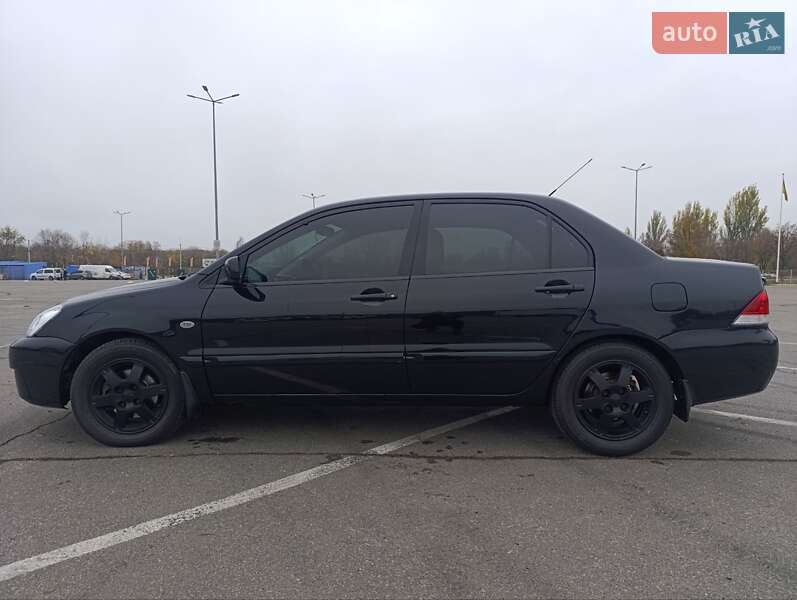 Седан Mitsubishi Lancer 2009 в Днепре