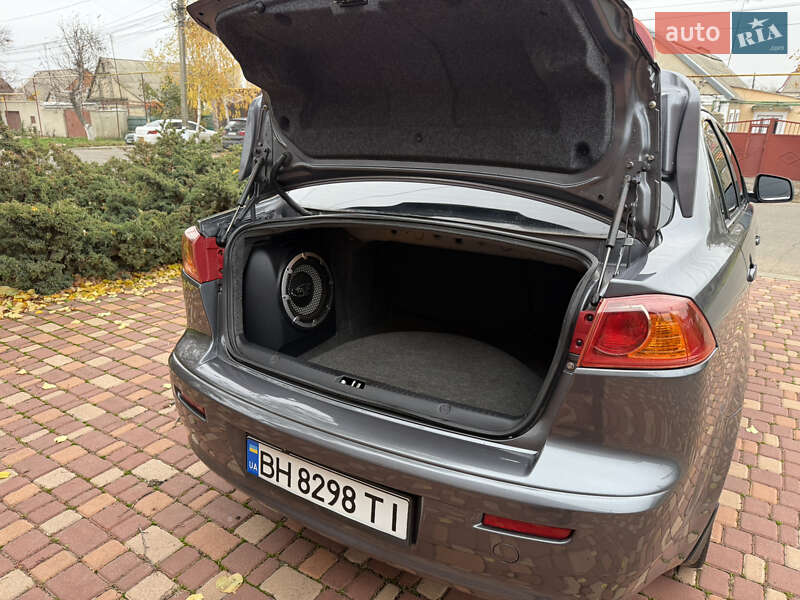 Седан Mitsubishi Lancer 2008 в Одессе