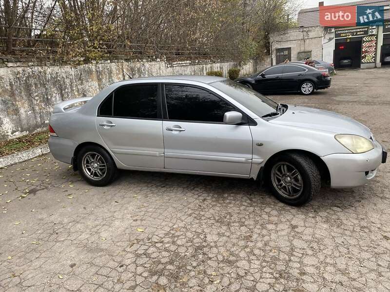 Седан Mitsubishi Lancer 2007 в Каменском фото 3 Седан Mitsubishi Lancer 2007 в Каменском
