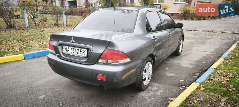 Седан Mitsubishi Lancer 2006 в Киеве