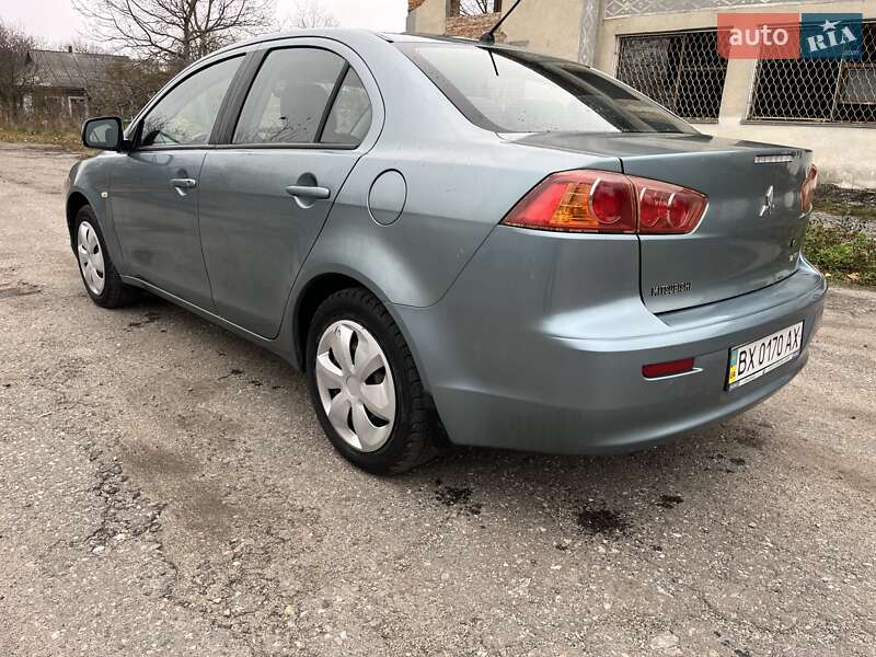 Седан Mitsubishi Lancer 2008 в Ярмолинцах