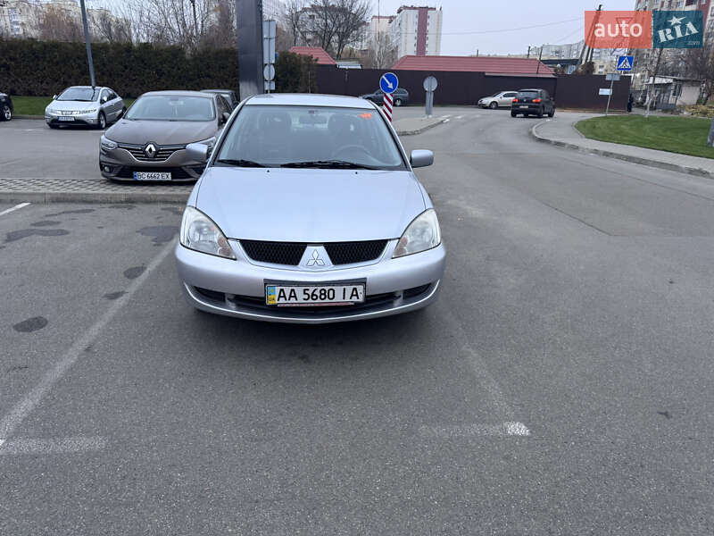 Седан Mitsubishi Lancer 2008 в Киеве