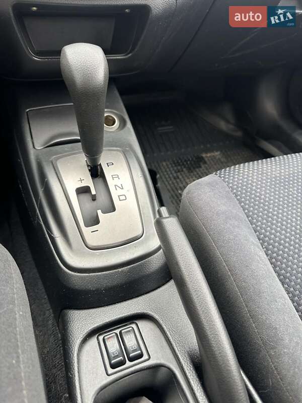 Седан Mitsubishi Lancer 2006 в Киеве