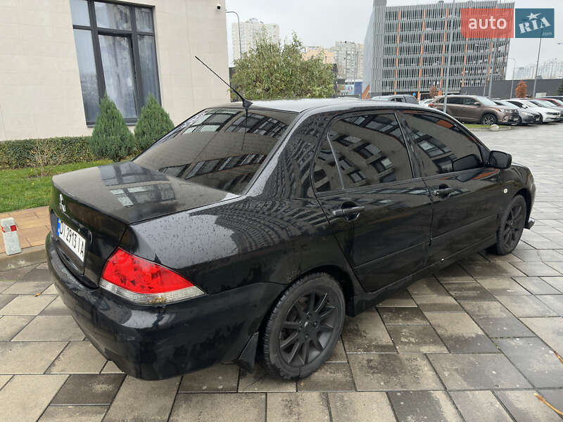 Седан Mitsubishi Lancer 2005 в Києві