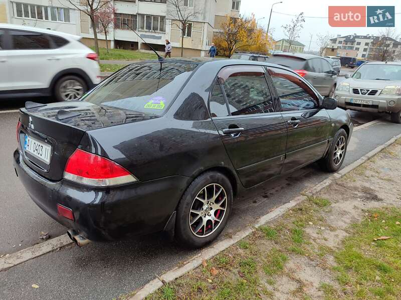 Седан Mitsubishi Lancer 2006 в Киеве