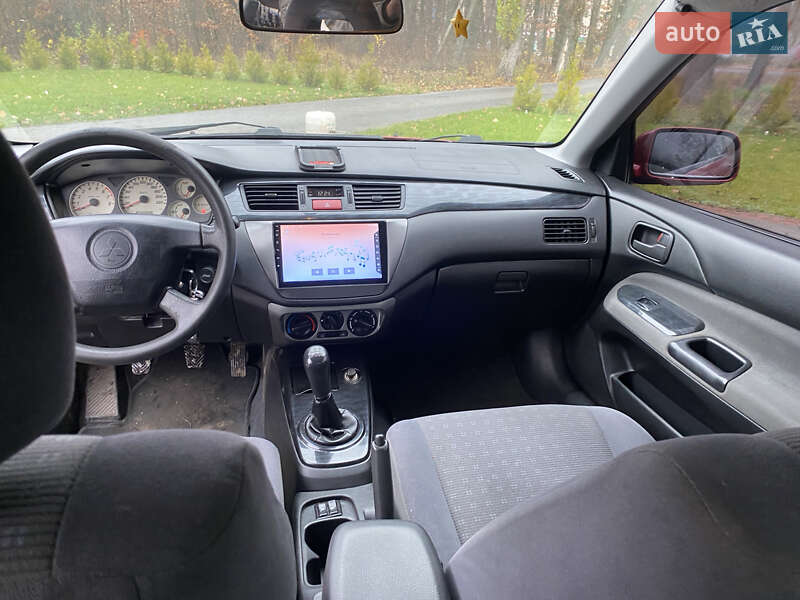 Седан Mitsubishi Lancer 2004 в Вінниці