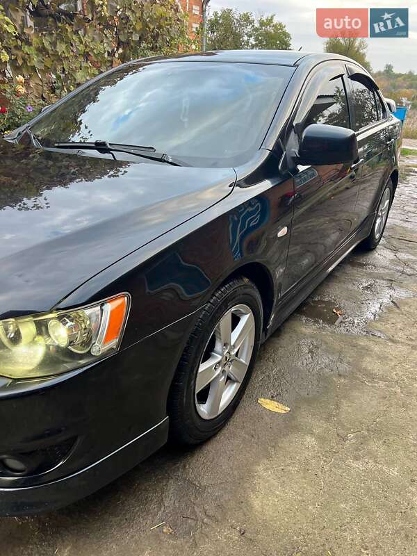 Седан Mitsubishi Lancer 2008 в Тростянце