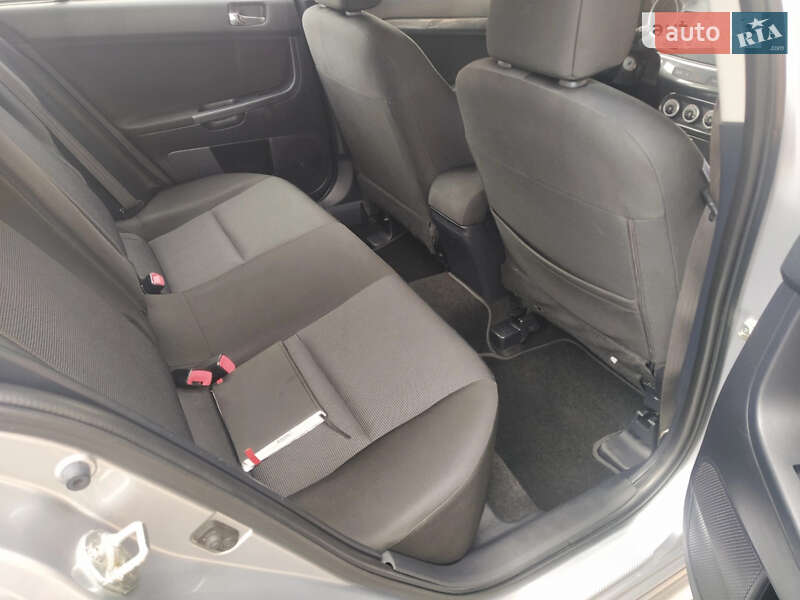 Хетчбек Mitsubishi Lancer 2008 в Луцьку фото 9 Хетчбек Mitsubishi Lancer 2008 в Луцьку