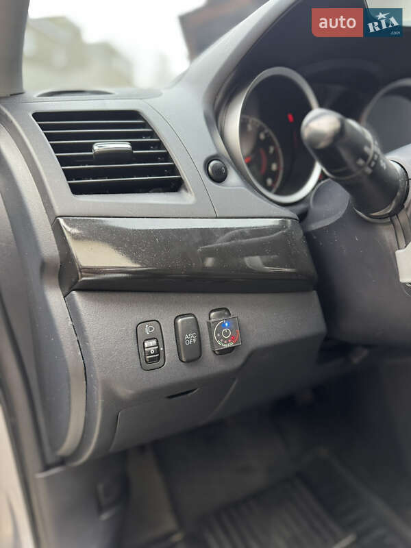 Седан Mitsubishi Lancer 2010 в Києві