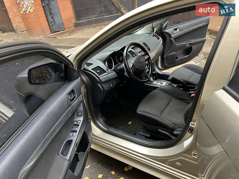 Седан Mitsubishi Lancer 2007 в Києві