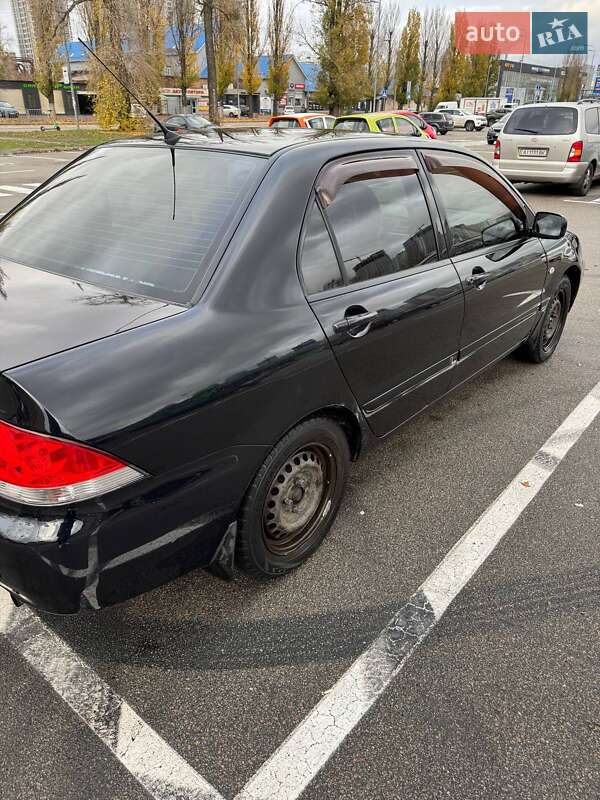 Седан Mitsubishi Lancer 2008 в Киеве