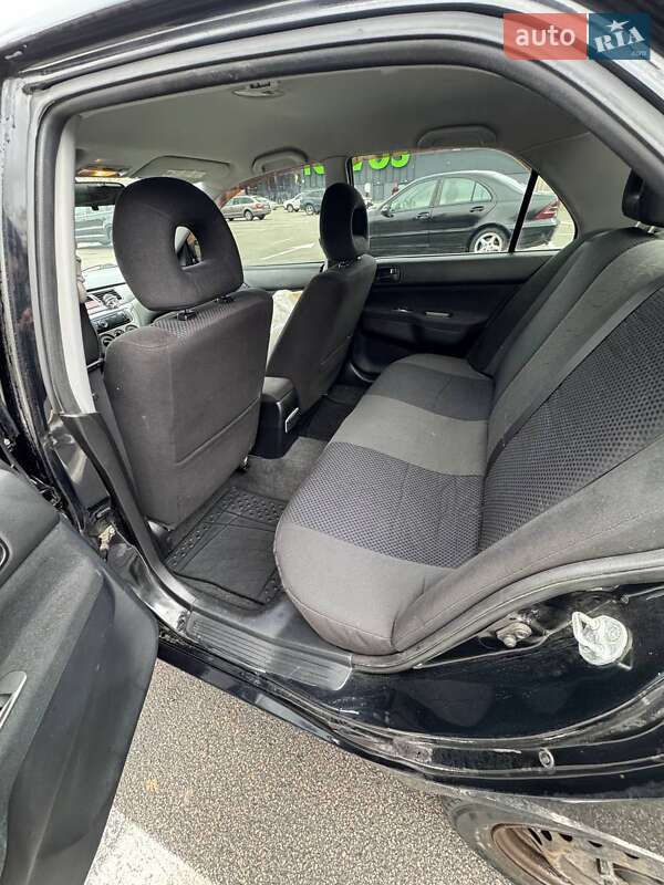 Седан Mitsubishi Lancer 2008 в Киеве