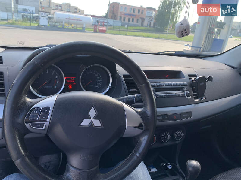 Хетчбек Mitsubishi Lancer 2011 в Хмельницькому