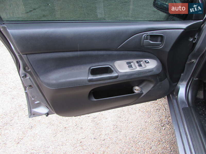 Седан Mitsubishi Lancer 2006 в Кропивницькому фото 5 Седан Mitsubishi Lancer 2006 в Кропивницькому