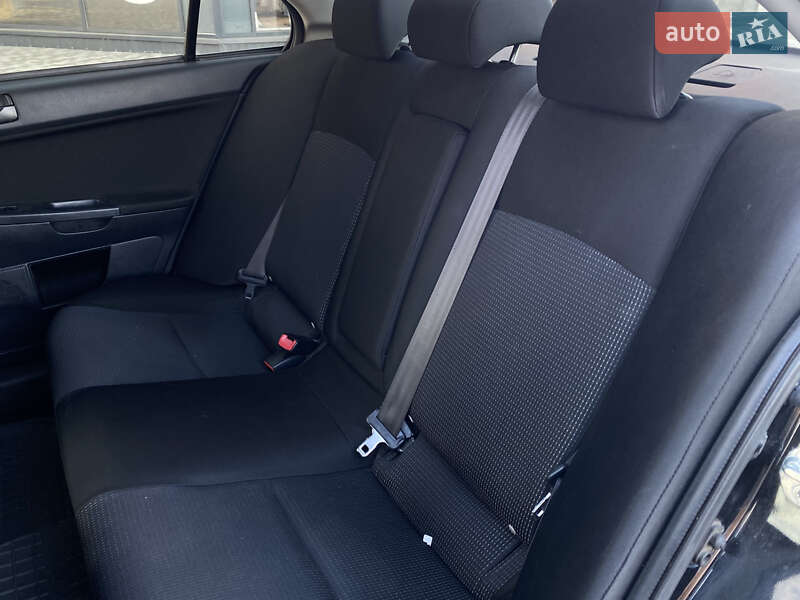 Седан Mitsubishi Lancer 2010 в Києві фото 24 Седан Mitsubishi Lancer 2010 в Києві