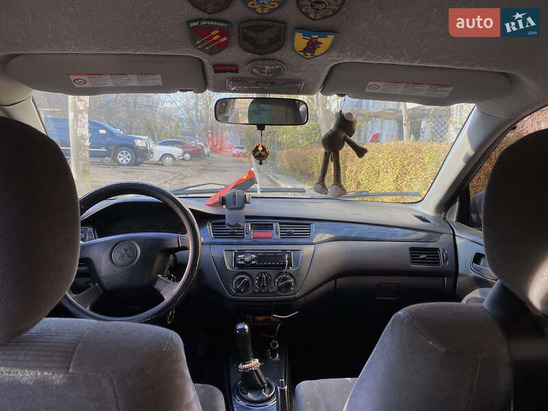 Седан Mitsubishi Lancer 2004 в Запоріжжі