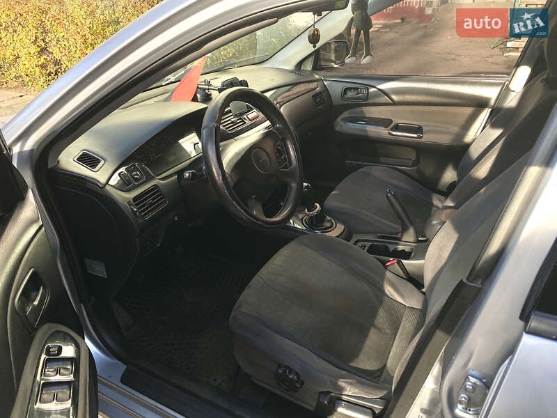 Седан Mitsubishi Lancer 2004 в Запоріжжі
