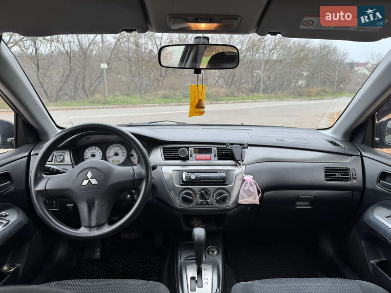 Седан Mitsubishi Lancer 2009 в Умані