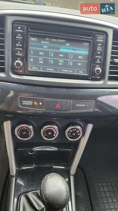 Седан Mitsubishi Lancer 2016 в Києві фото 17 Седан Mitsubishi Lancer 2016 в Києві