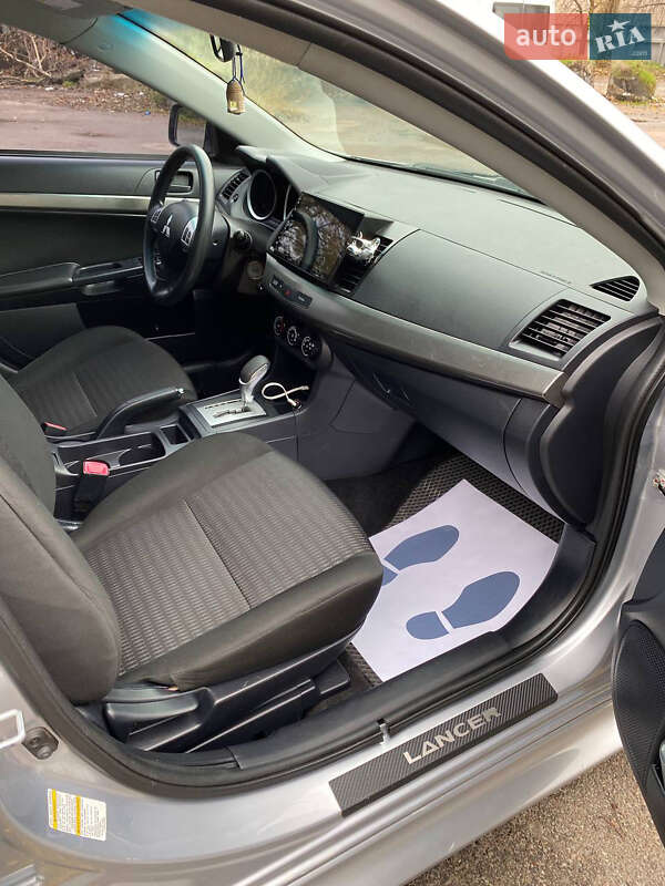 Седан Mitsubishi Lancer 2012 в Киеве