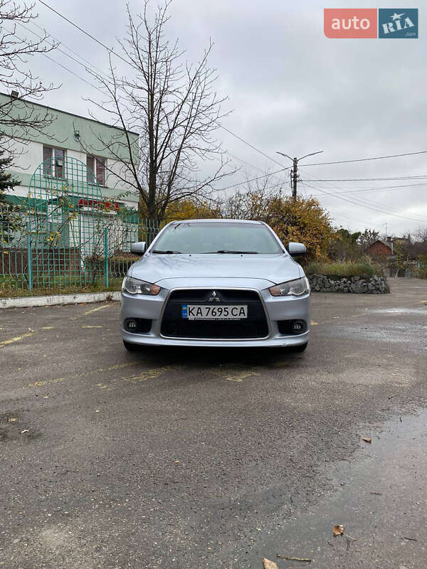 Седан Mitsubishi Lancer 2012 в Киеве