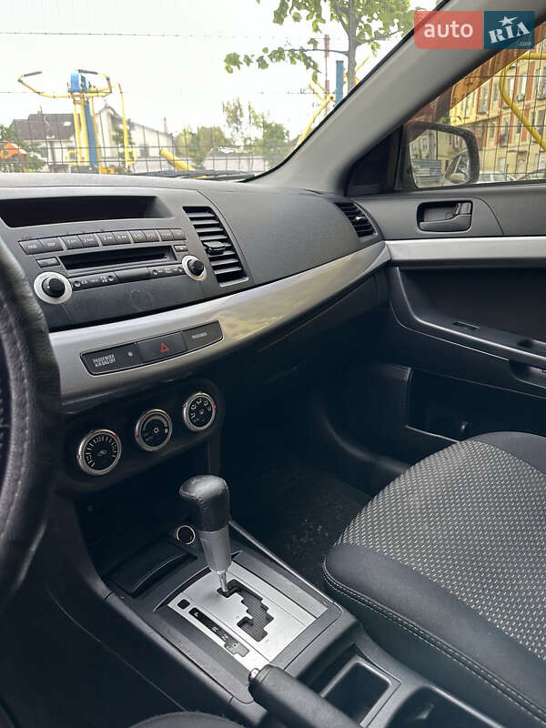 Седан Mitsubishi Lancer 2008 в Києві