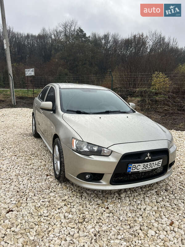 Седан Mitsubishi Lancer 2011 в Львові