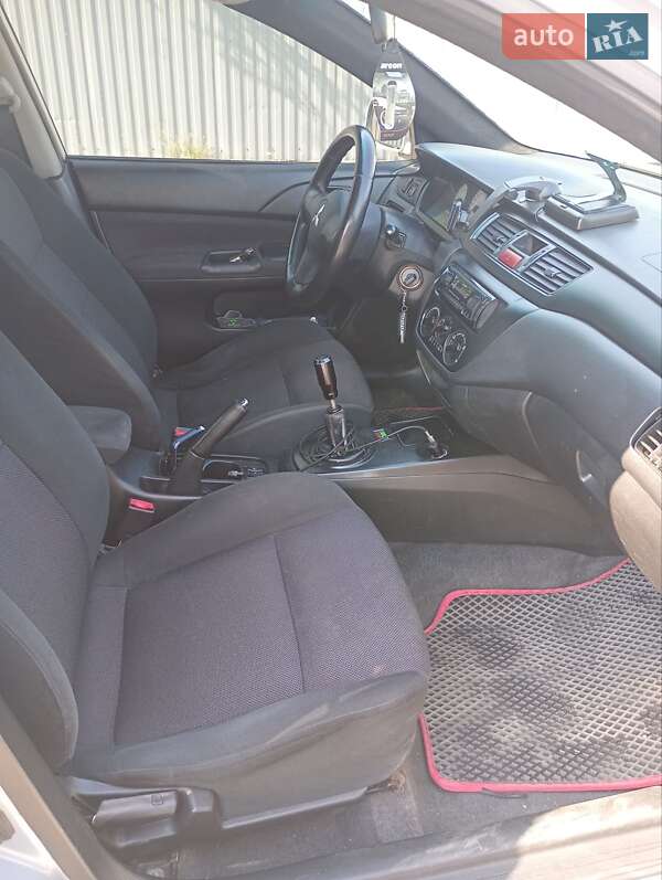 Седан Mitsubishi Lancer 2006 в Кам'янському