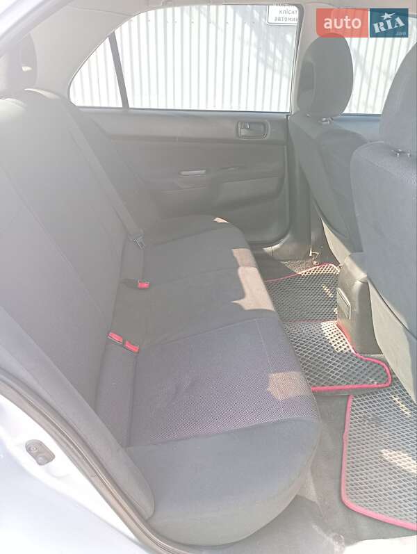 Седан Mitsubishi Lancer 2006 в Кам'янському