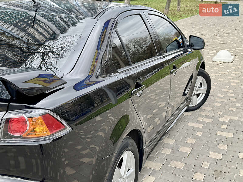 Седан Mitsubishi Lancer 2009 в Одесі