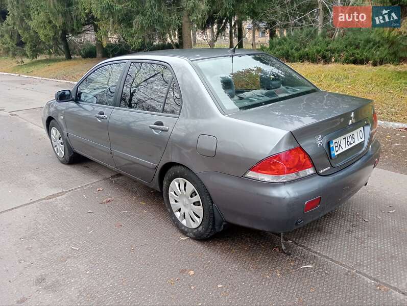 Седан Mitsubishi Lancer 2008 в Острозі
