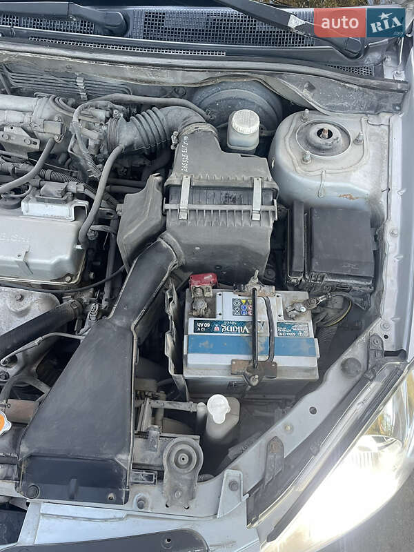 Седан Mitsubishi Lancer 2004 в Теофиполе