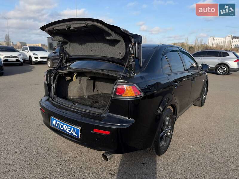 Седан Mitsubishi Lancer 2015 в Кривому Розі