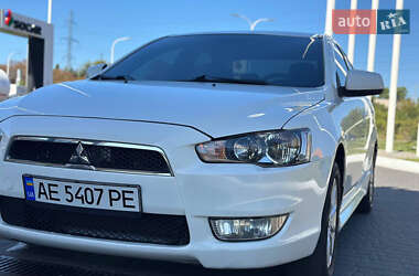 Седан Mitsubishi Lancer 2015 в Дніпрі