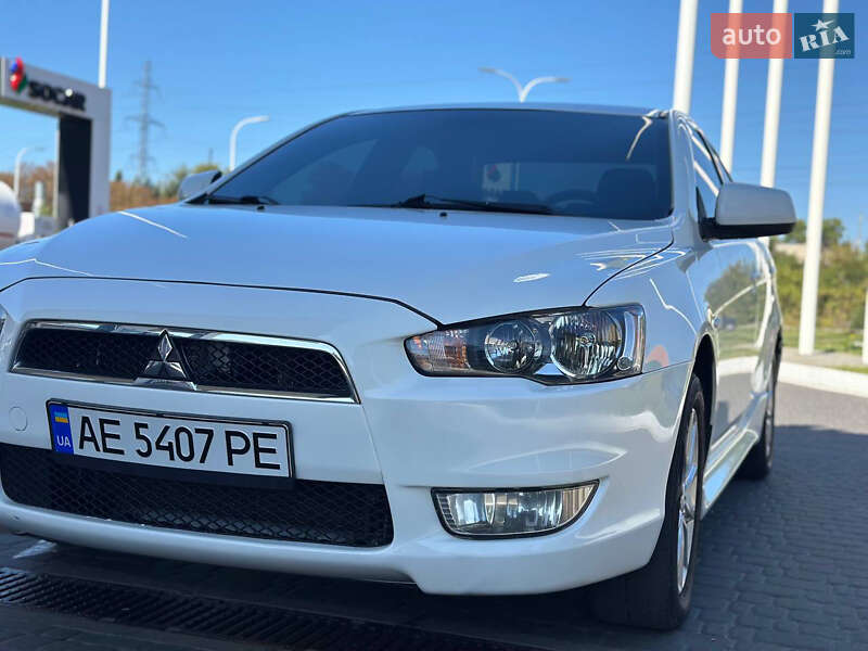 Mitsubishi Lancer 2015