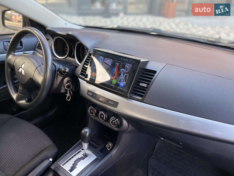 Седан Mitsubishi Lancer 2010 в Киеве фото 12 Седан Mitsubishi Lancer 2010 в Киеве