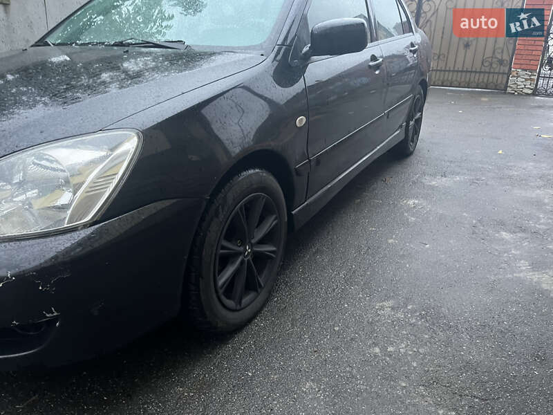 Седан Mitsubishi Lancer 2006 в Немирове